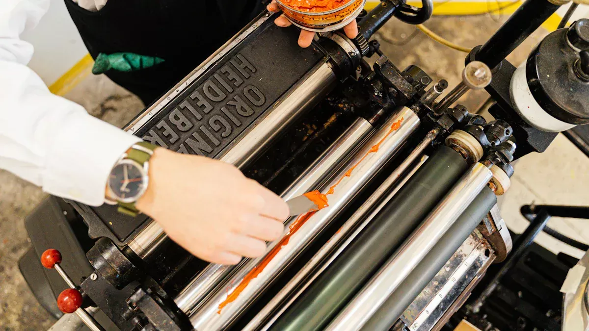 كيف تعمل آلات صنع الورق من البداية إلى النهاية